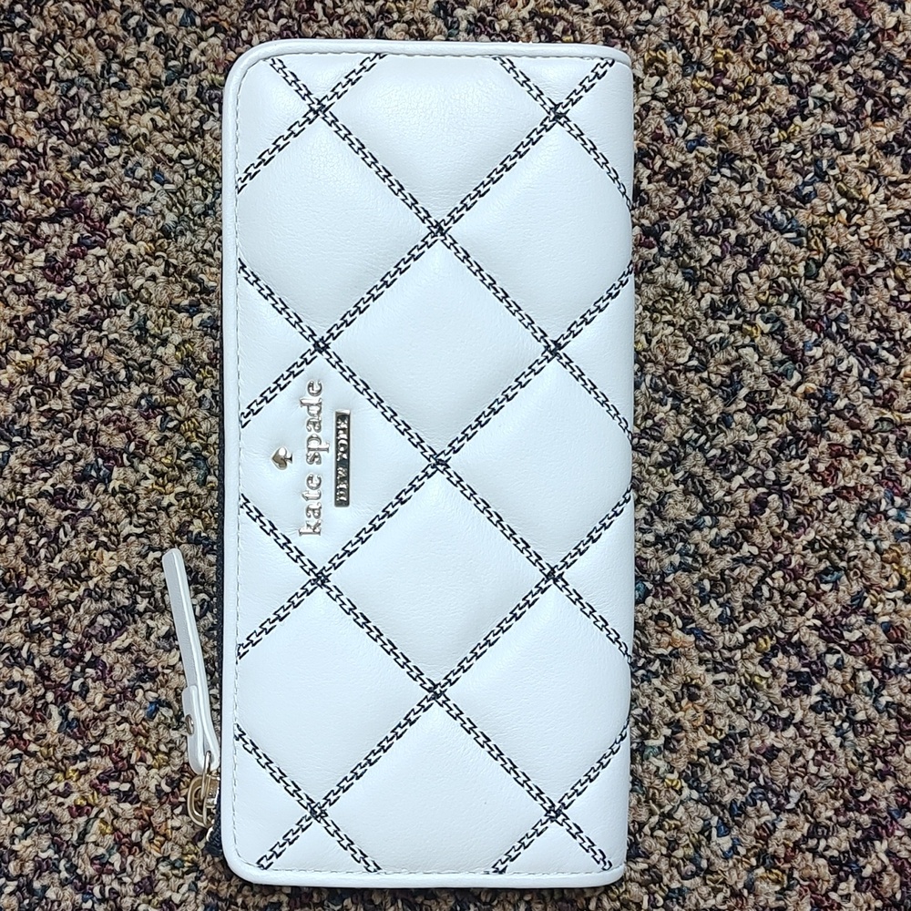 Kate Spade NWOT Natalia White Quilted Wallet w/Care Card (W102)